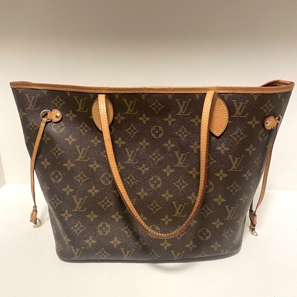 Louis Vuitton Handbags - Sold neverfull MM with organizer insert